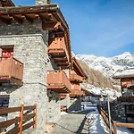 Maison Carrel Elegant 1